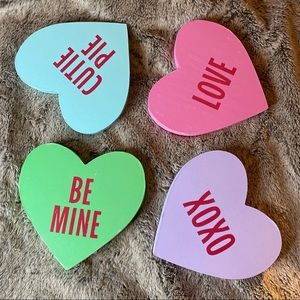 ♡ Solid Wood Conversation Candy Hearts Decor Pieces